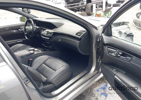 2012 Mercedes-Benz S 63 Amg z USA, uszkodzony, nr VIN WDDNG7EB6CA465228